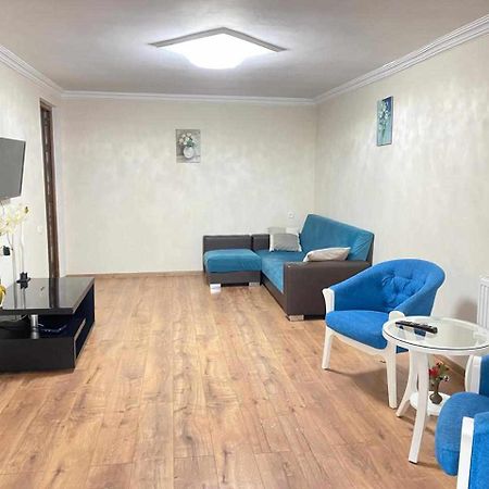 Freedom Square Apartment Tbilisi Exterior photo