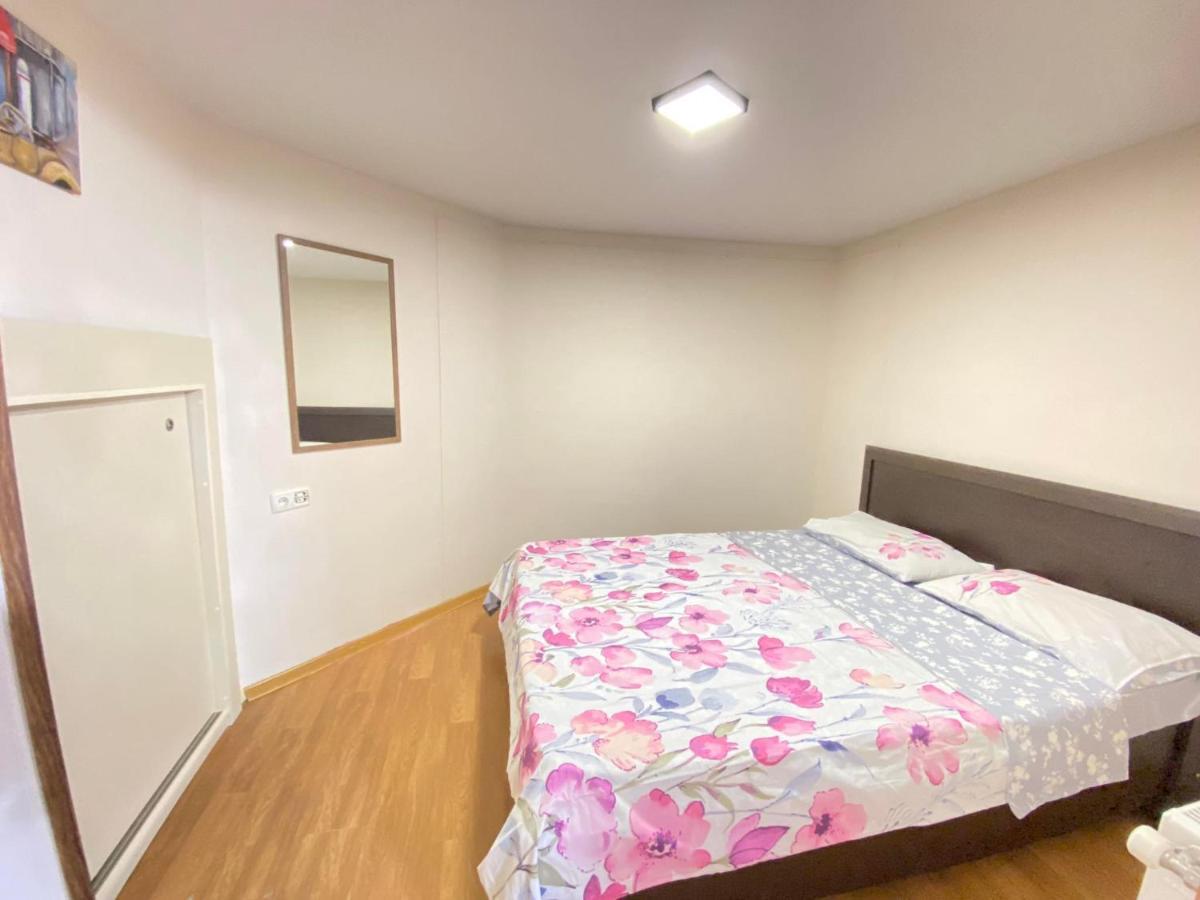 Freedom Square Apartment Tbilisi Exterior photo
